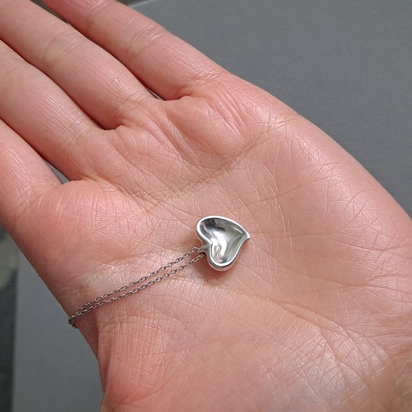 Tiffany & Co. Elsa Peretti full heart pendant necklace - Picture 13 of 14